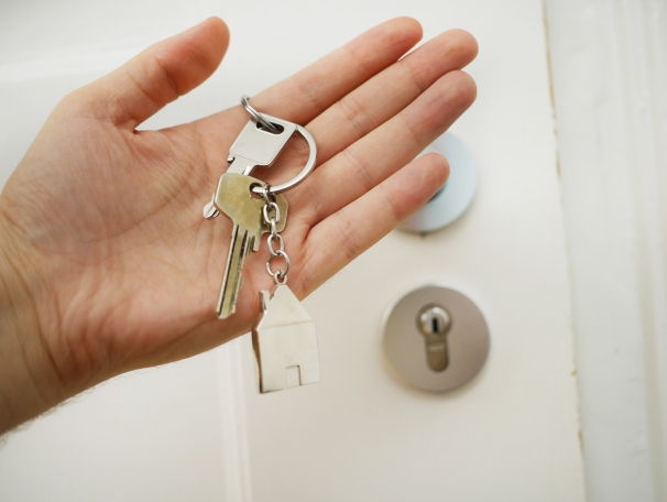 https://LeonaG.StopRentingStartOwning.com